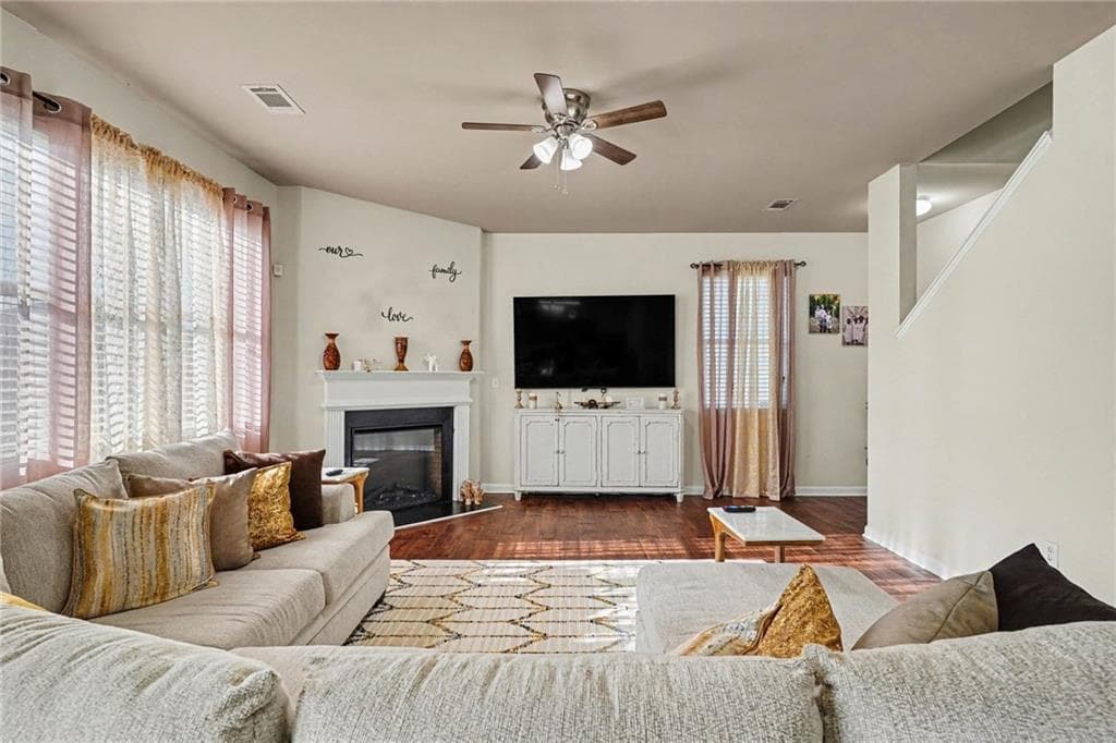 4 bedroom, 3 bathroom, 2,382 sq ft single family residence under contract at 1889 Sea Oats Drive, Hampton, GA 30228 — photo 2