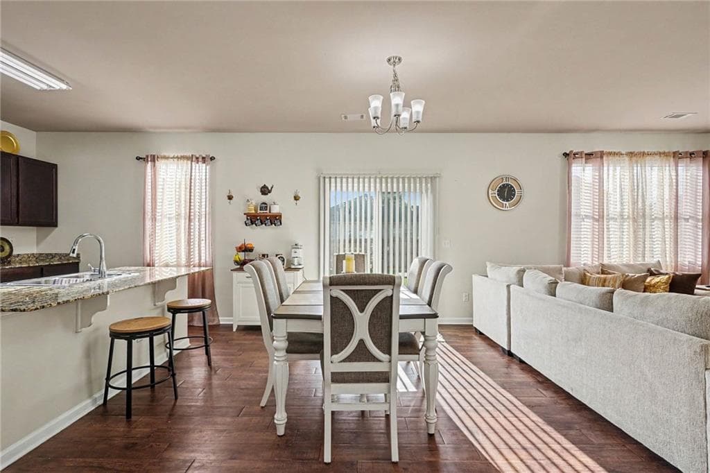 4 bedroom, 3 bathroom, 2,382 sq ft single family residence under contract at 1889 Sea Oats Drive, Hampton, GA 30228 — photo 4