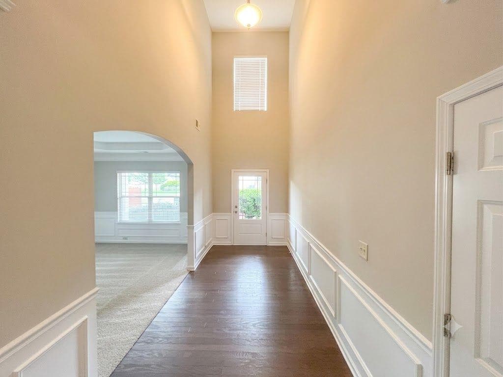 5 bedroom, 3 bathroom, 2,981 sq ft single family residence for rent at 1086 Blind Brook Circle, Hoschton, GA 30548 for $2,295 a month — photo 2