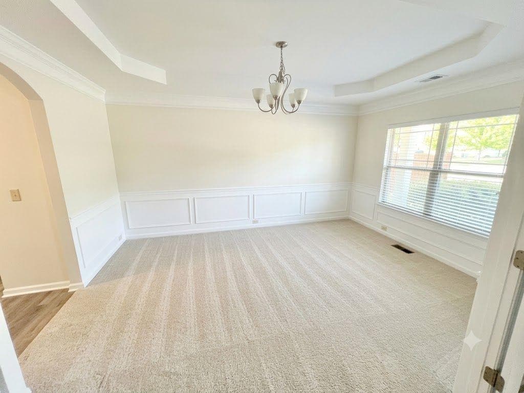 5 bedroom, 3 bathroom, 2,981 sq ft single family residence for rent at 1086 Blind Brook Circle, Hoschton, GA 30548 for $2,295 a month — photo 3