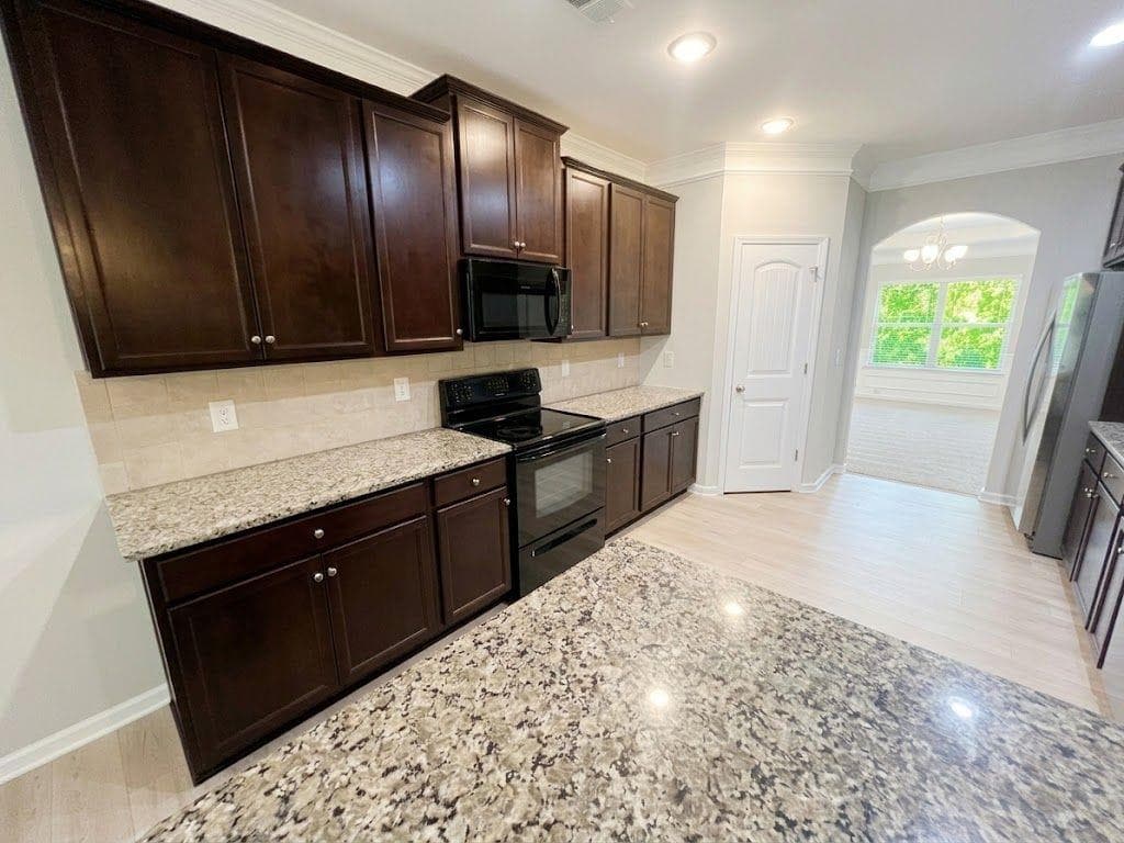 5 bedroom, 3 bathroom, 2,981 sq ft single family residence for rent at 1086 Blind Brook Circle, Hoschton, GA 30548 for $2,295 a month — photo 4