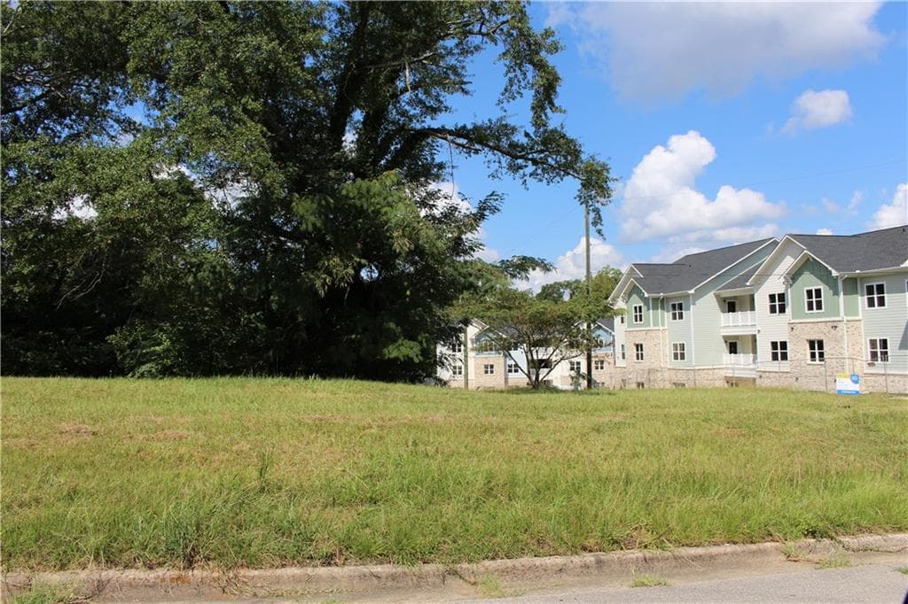 unimproved land for sale at 451 Jefferson Street, Griffin, GA 30223 — photo 1 of 7