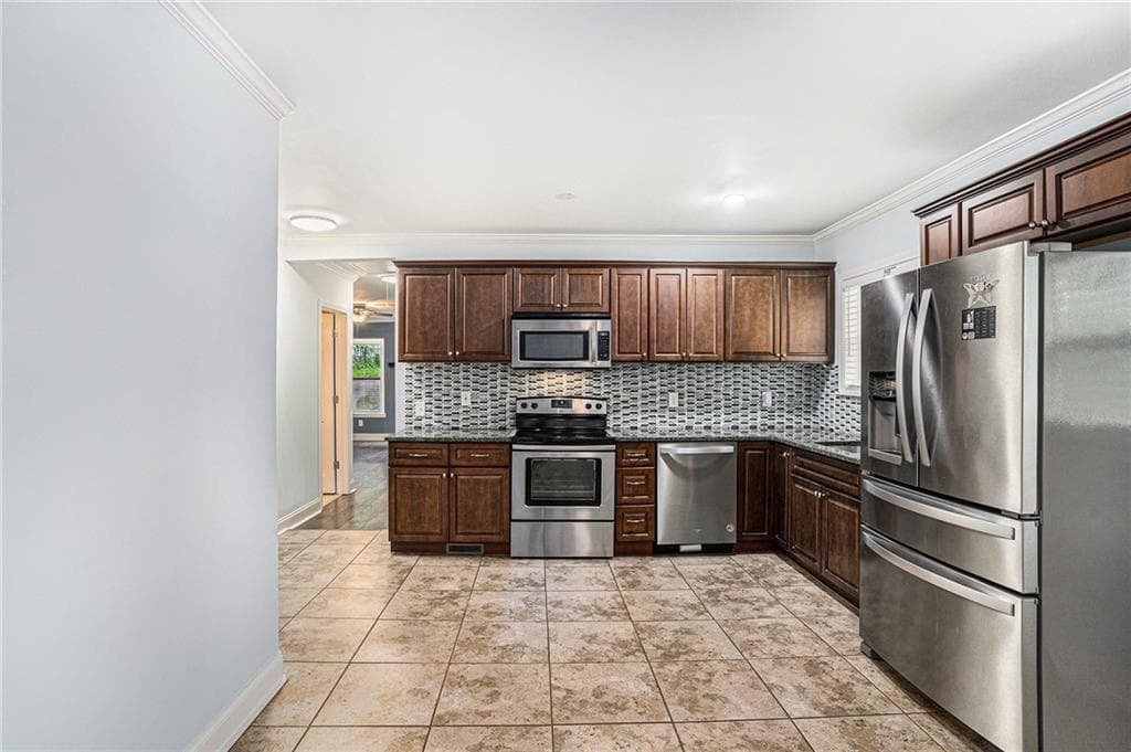 3 bedroom, 2 bathroom, 1,008 sq ft single family residence for sale at 3378 Lavista, Hapeville, GA 30354 — photo 9
