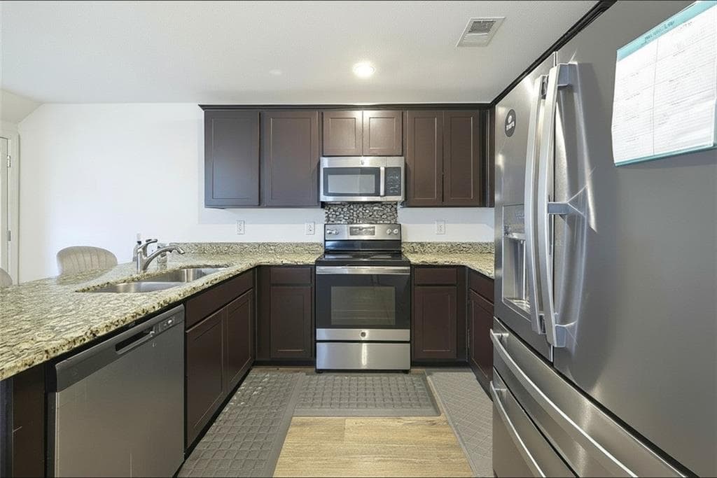 3 bedroom, 3 bathroom, 1,600 sq ft single family residence for sale at 3274 Stonewall Lane, South Fulton, GA 30349 — photo 10