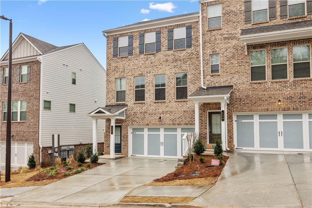3 bedroom, 4 bathroom, 2,201 sq ft townhouse for rent at 135 Matson Run, Mableton, GA 30126 for $3,000 a month — photo 2