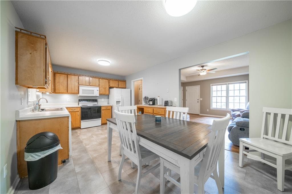 3 bedroom, 2 bathroom, 1,260 sq ft single family residence under contract at 12 Adams Way, Adairsville, GA 30103 — photo 9