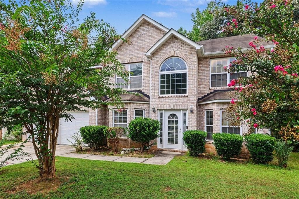 5 bedroom, 3 bathroom, 3,268 sq ft single family residence for sale at 579 Ironstone Drive, Fairburn, GA 30213 — photo 2