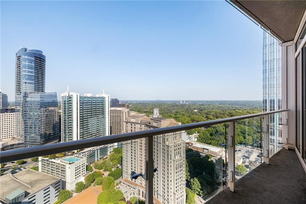 3 bedroom, 4 bathroom, 2,800 sq ft condominium for rent at 3325 Piedmont Road 2905, Atlanta, GA 30305 for $7,500 a month — photo 4
