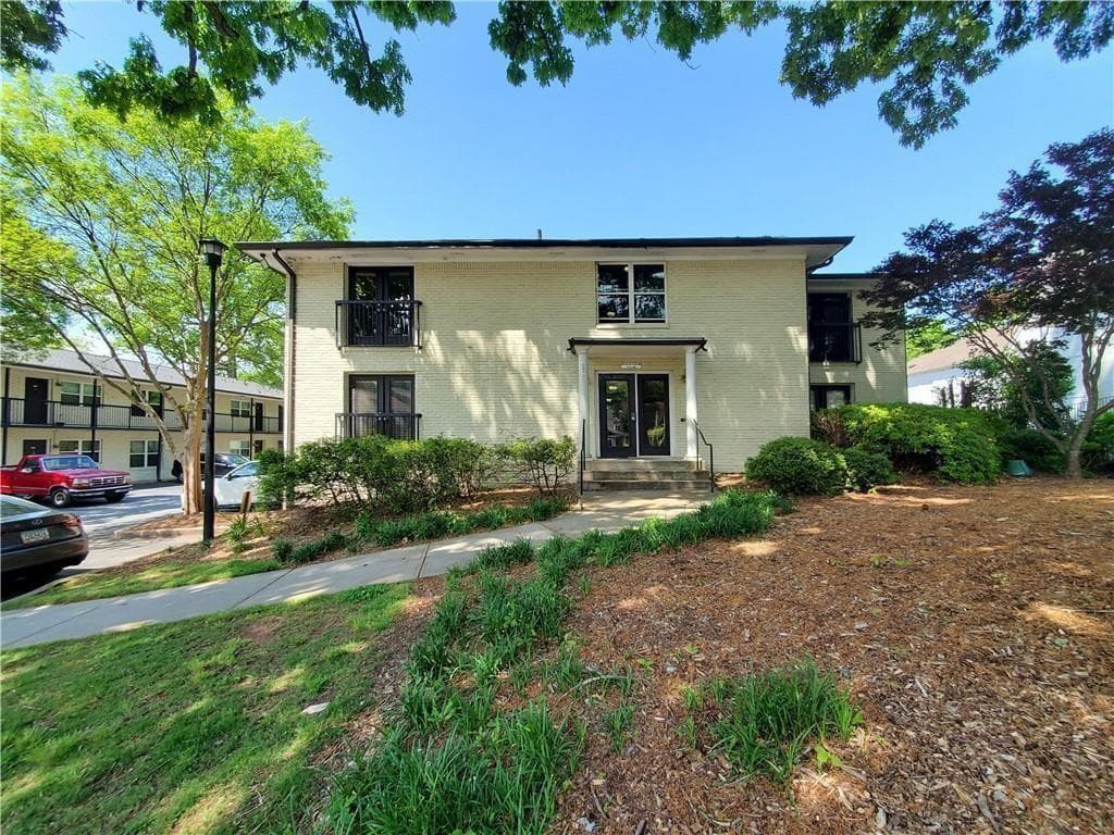 1 bedroom, 1 bathroom condominium for rent at 48 Peachtree Avenue 324, Atlanta, GA 30305 for $1,400 a month — photo 1 of 17