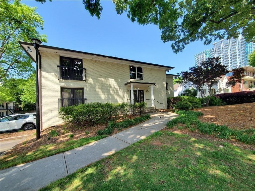1 bedroom, 1 bathroom condominium for rent at 48 Peachtree Avenue 324, Atlanta, GA 30305 for $1,400 a month — photo 3