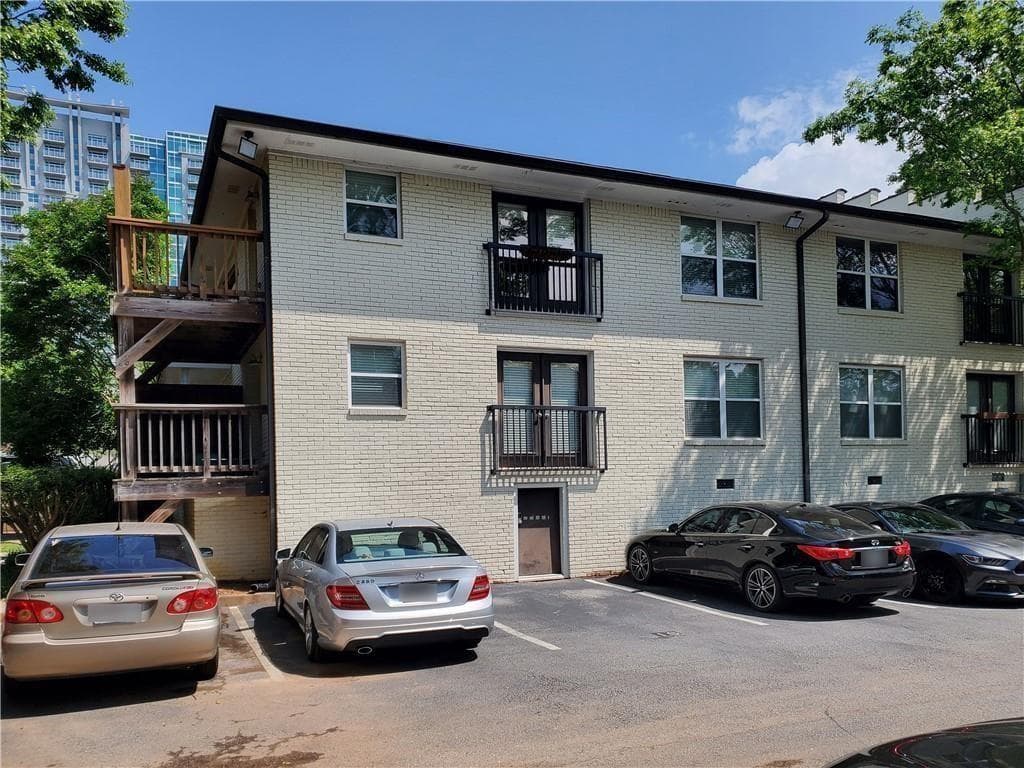 1 bedroom, 1 bathroom condominium for rent at 48 Peachtree Avenue 324, Atlanta, GA 30305 for $1,400 a month — photo 4