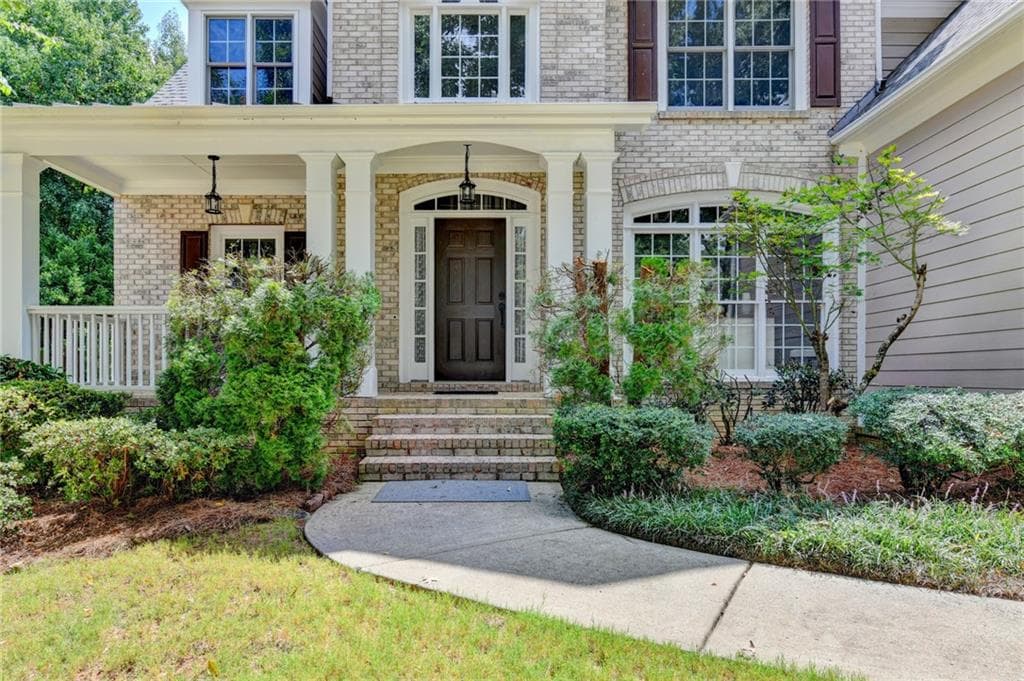 5 bedroom, 4 bathroom, 4,018 sq ft single family residence for sale at 455 Hillcrest View Drive, Suwanee, GA 30024 — photo 3