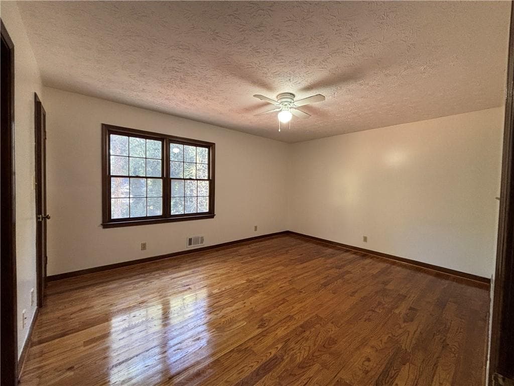 4 bedroom, 3 bathroom, 2,186 sq ft single family residence for sale at 676 Killian Hill Road, Lilburn, GA 30047 — photo 9