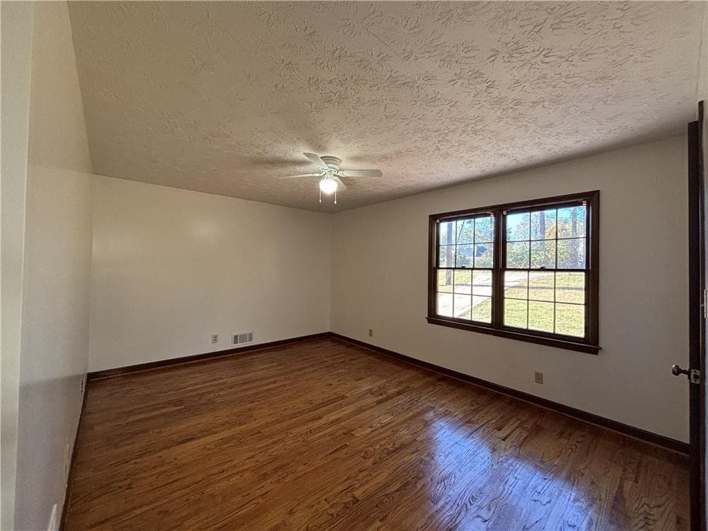 4 bedroom, 3 bathroom, 2,186 sq ft single family residence for sale at 676 Killian Hill Road, Lilburn, GA 30047 — photo 10