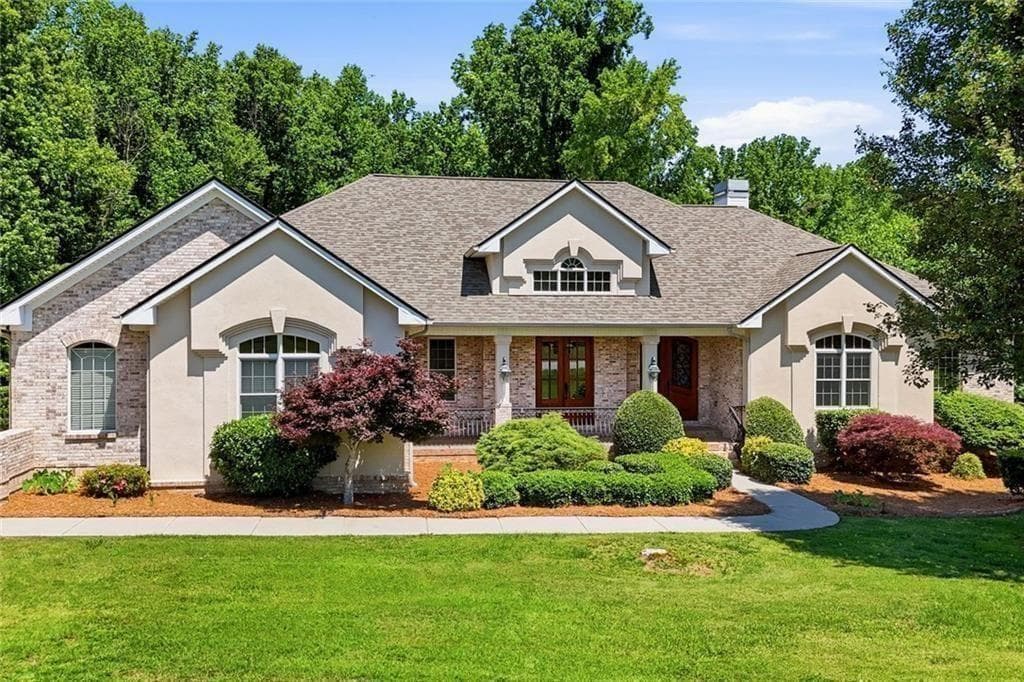 6 bedroom, 5 bathroom, 6,314 sq ft single family residence under contract at 3930 Fouts Drive, Cumming, GA 30028 — photo 2