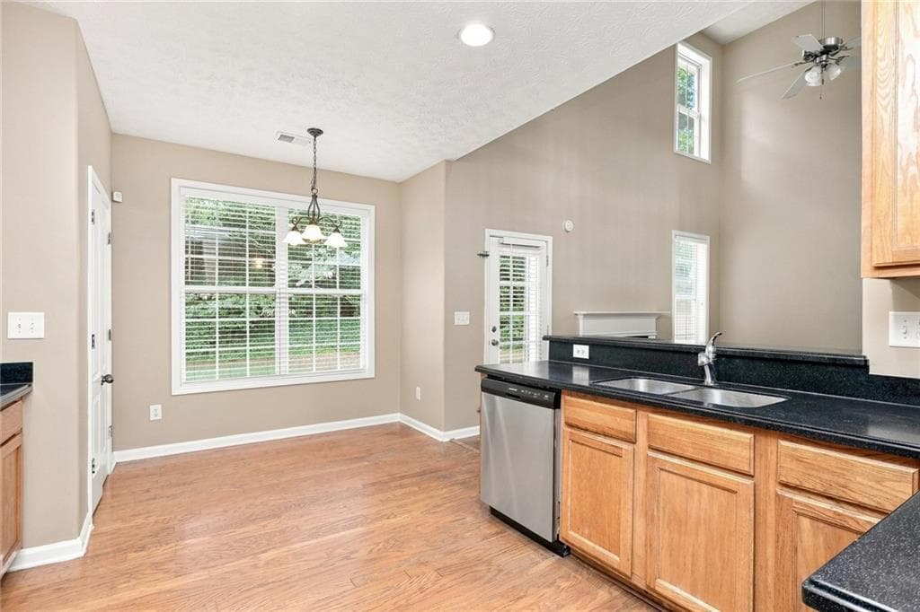4 bedroom, 3 bathroom, 2,142 sq ft single family residence for rent at 75 Greenland Drive, Mcdonough, GA 30253 for $2,270 a month — photo 5