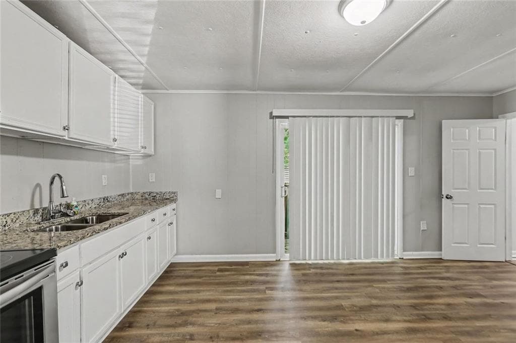 3 bedroom, 2 bathroom, 1,375 sq ft single family residence for sale at 32 Westgate Park Lane, Newnan, GA 30263 — photo 5