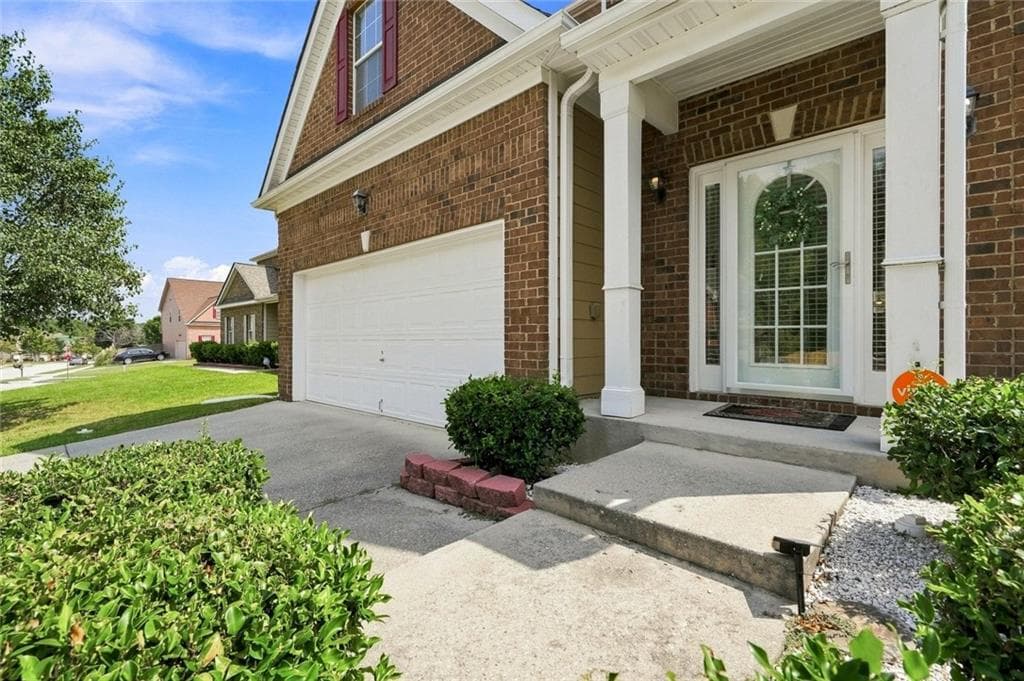 4 bedroom, 3 bathroom, 2,770 sq ft single family residence for sale at 2162 Poplar Falls Avenue, Lithonia, GA 30058 — photo 3