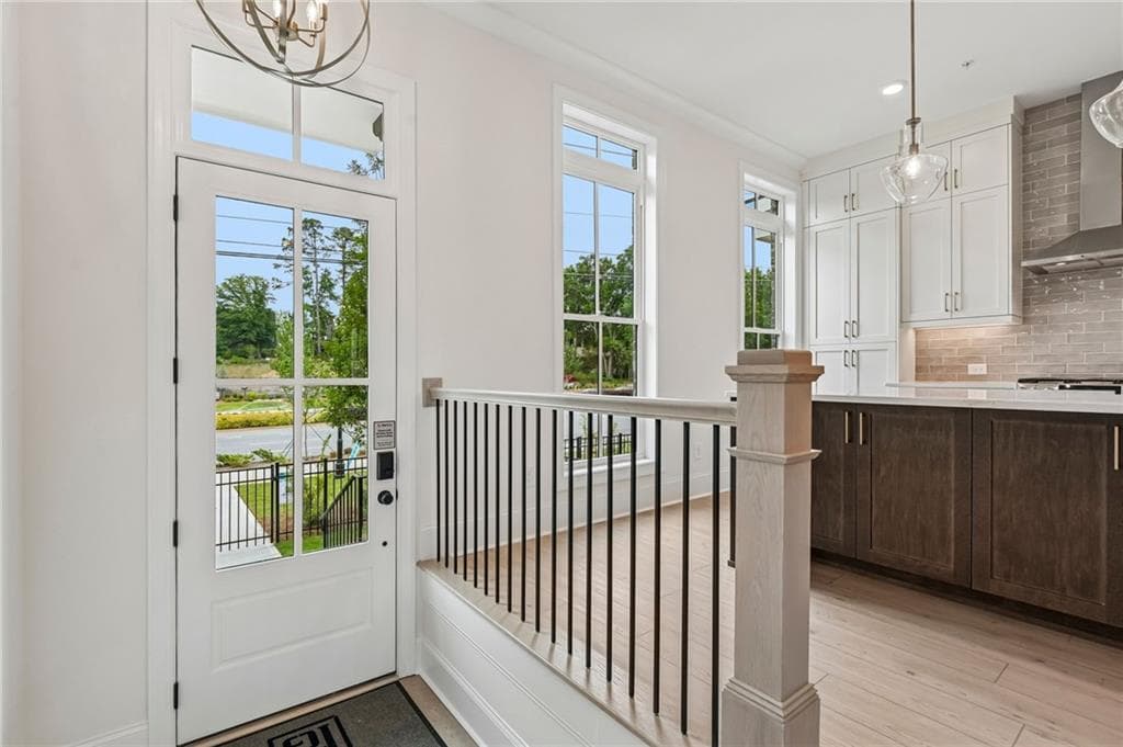3 bedroom, 4 bathroom, 2,105 sq ft townhouse for sale at 350 Crimson Pine Alley 17, Alpharetta, GA 30009 — photo 7