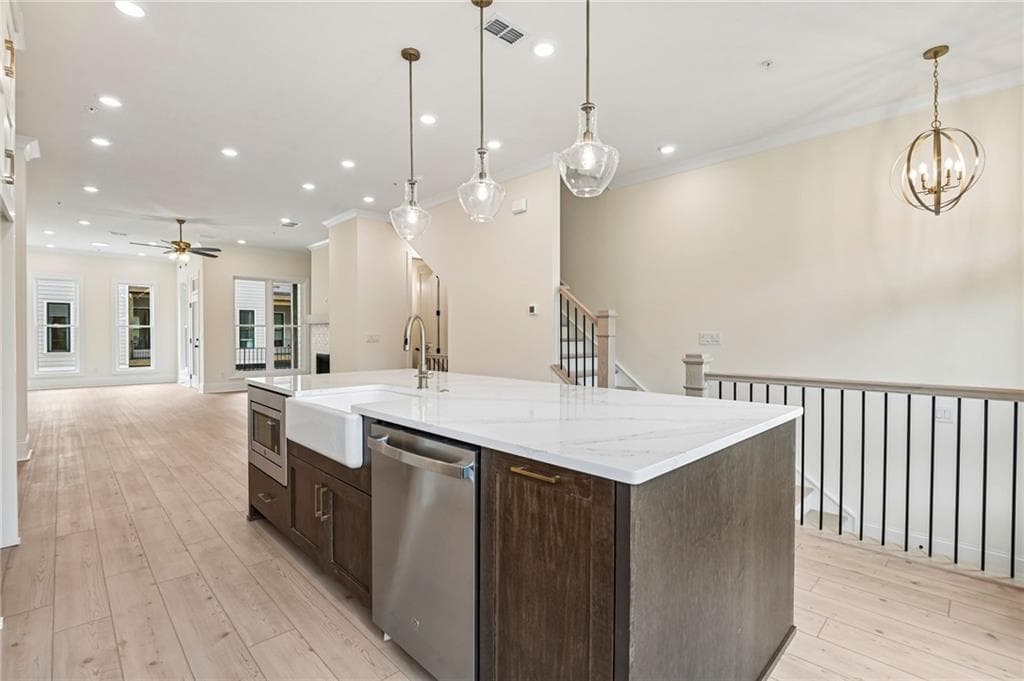 3 bedroom, 4 bathroom, 2,105 sq ft townhouse for sale at 350 Crimson Pine Alley 17, Alpharetta, GA 30009 — photo 10