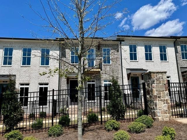 4 bedroom, 4 bathroom, 2,400 sq ft townhouse for sale at 506 Whatton Road 3, Johns Creek, GA 30022 — photo 2