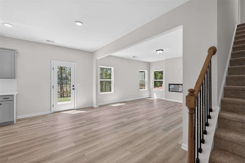 4 bedroom, 3 bathroom, 2,053 sq ft single family residence under contract at 703 Sinclair Lane, Temple, GA 30179 — photo 5