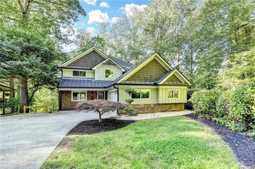 4 bedroom, 5 bathroom, 3,740 sq ft single family residence for sale at 975 Timber Lake Trail, Cumming, GA 30041 — photo 2