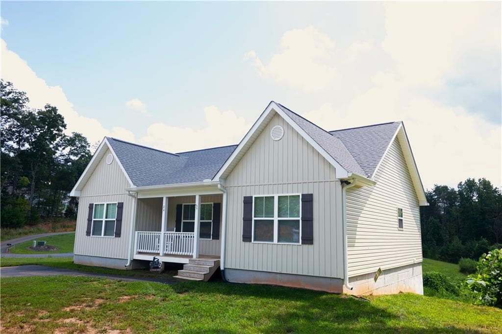3 bedroom, 2 bathroom, 1,400 sq ft single family residence for sale at 24 Great Works Drive, Dahlonega, GA 30533 — photo 2