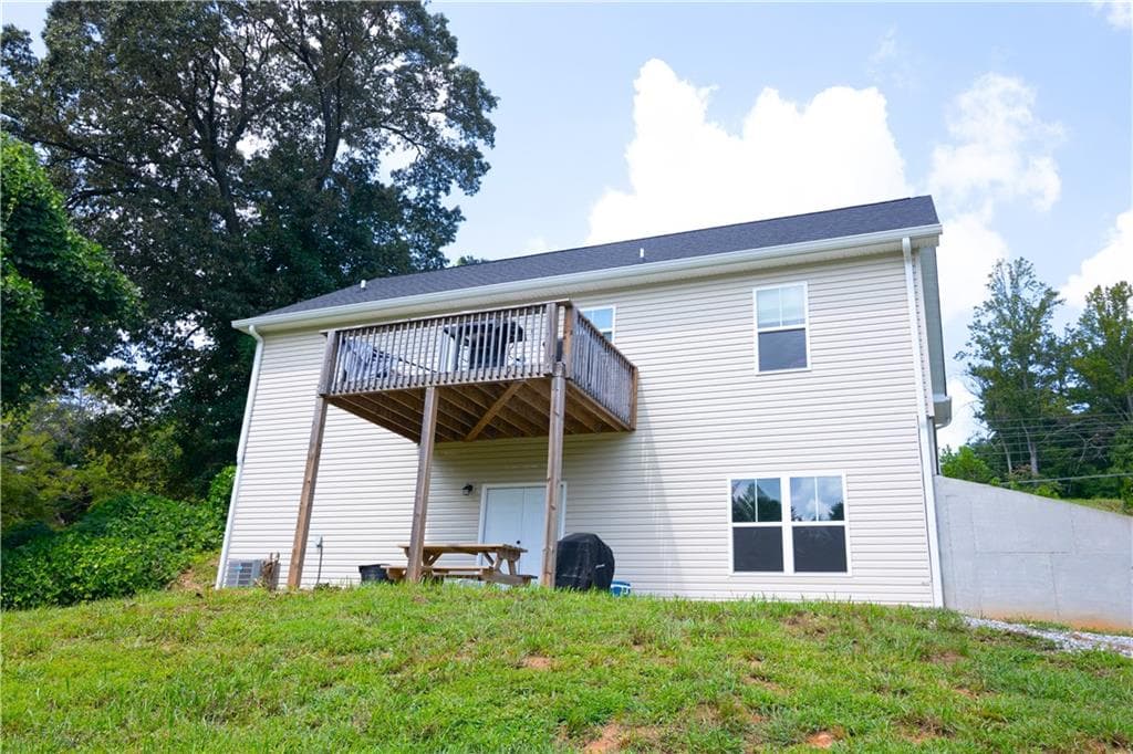 3 bedroom, 2 bathroom, 1,400 sq ft single family residence for sale at 24 Great Works Drive, Dahlonega, GA 30533 — photo 5