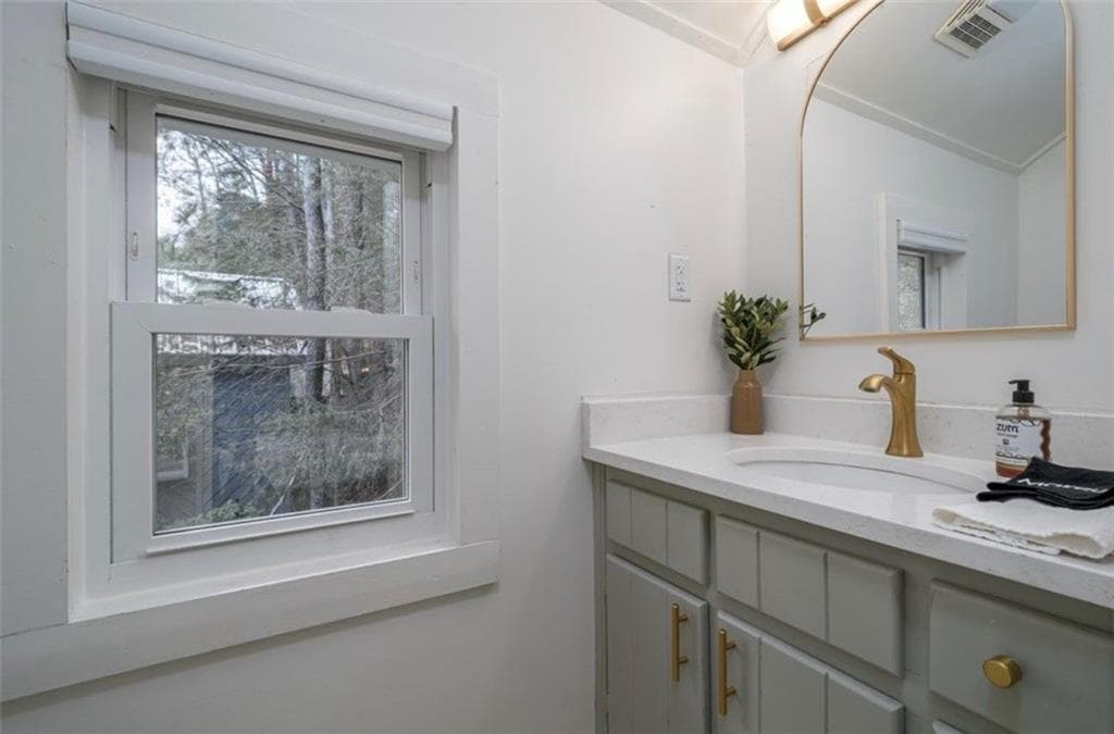 3 bedroom, 2 bathroom, 1,005 sq ft single family residence for sale at 196 Whitewater Path, East Ellijay, GA 30536 — photo 8