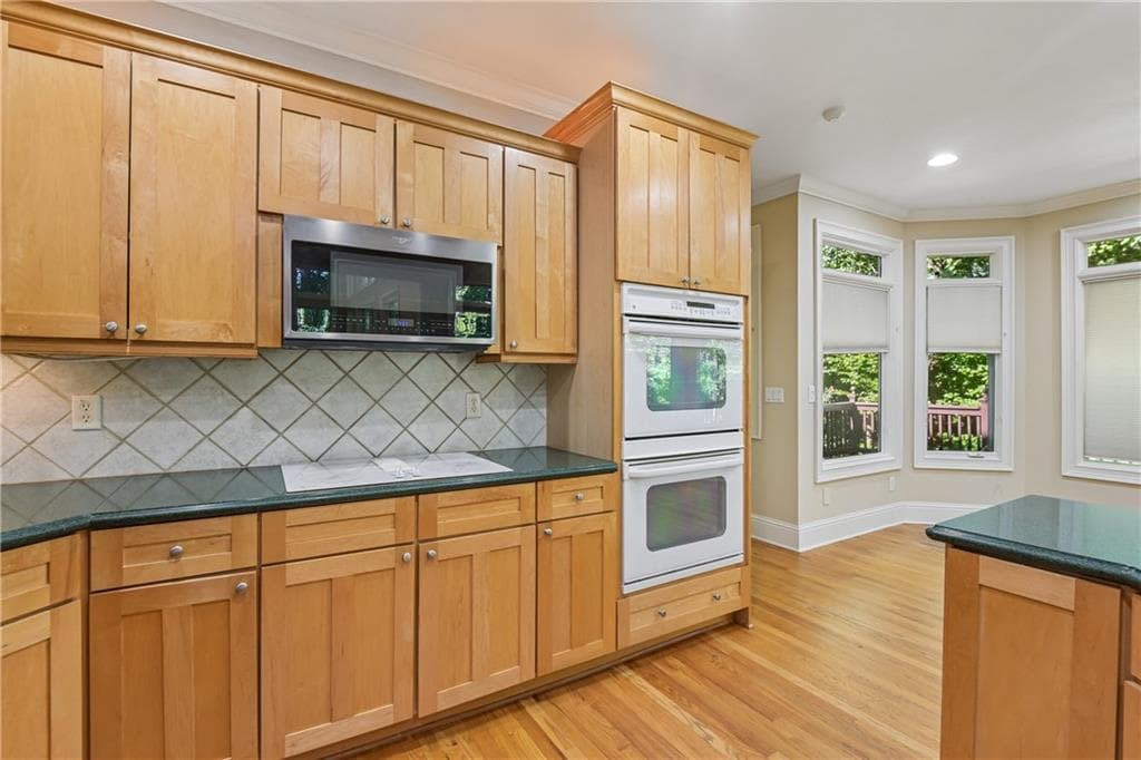 5 bedroom, 6 bathroom, 5,494 sq ft single family residence for sale at 720 Barberry Drive, Milton, GA 30004 — photo 2