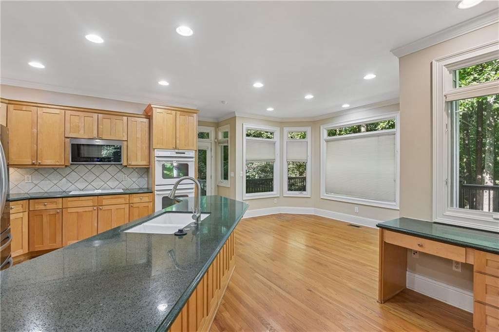 5 bedroom, 6 bathroom, 5,494 sq ft single family residence for sale at 720 Barberry Drive, Milton, GA 30004 — photo 9