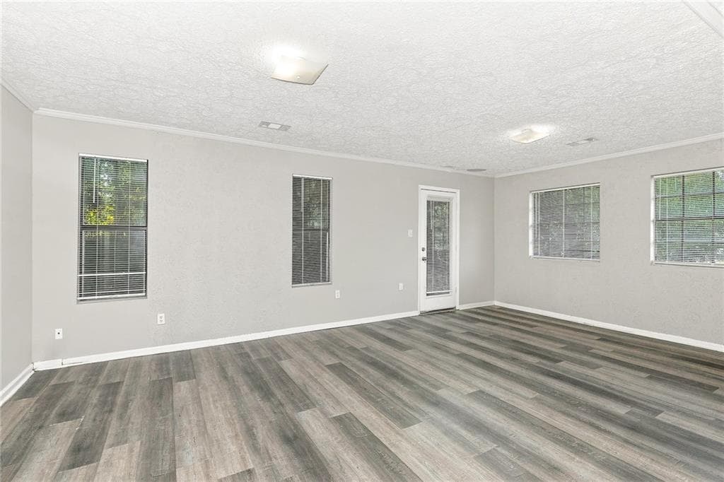 3 bedroom, 2 bathroom, 1,382 sq ft single family residence for rent at 596 Crestmont Court, Jonesboro, GA 30238 for $1,570 a month — photo 5