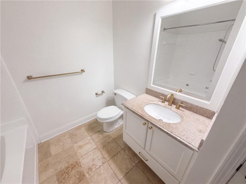 1 bedroom, 1 bathroom, 675 sq ft condominium under contract at 2700 Pine Tree Road 3006, Atlanta, GA 30324 — photo 9