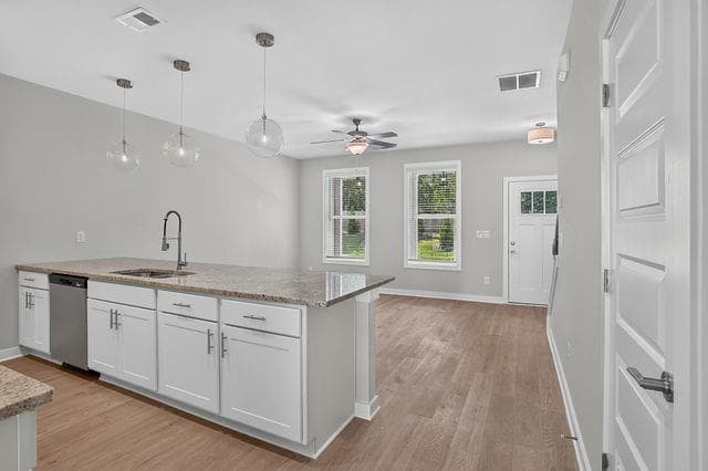 3 bedroom, 3 bathroom, 1,324 sq ft townhouse for sale at 215 Maddux Street LOT 22, Fayetteville, GA 30214 — photo 8