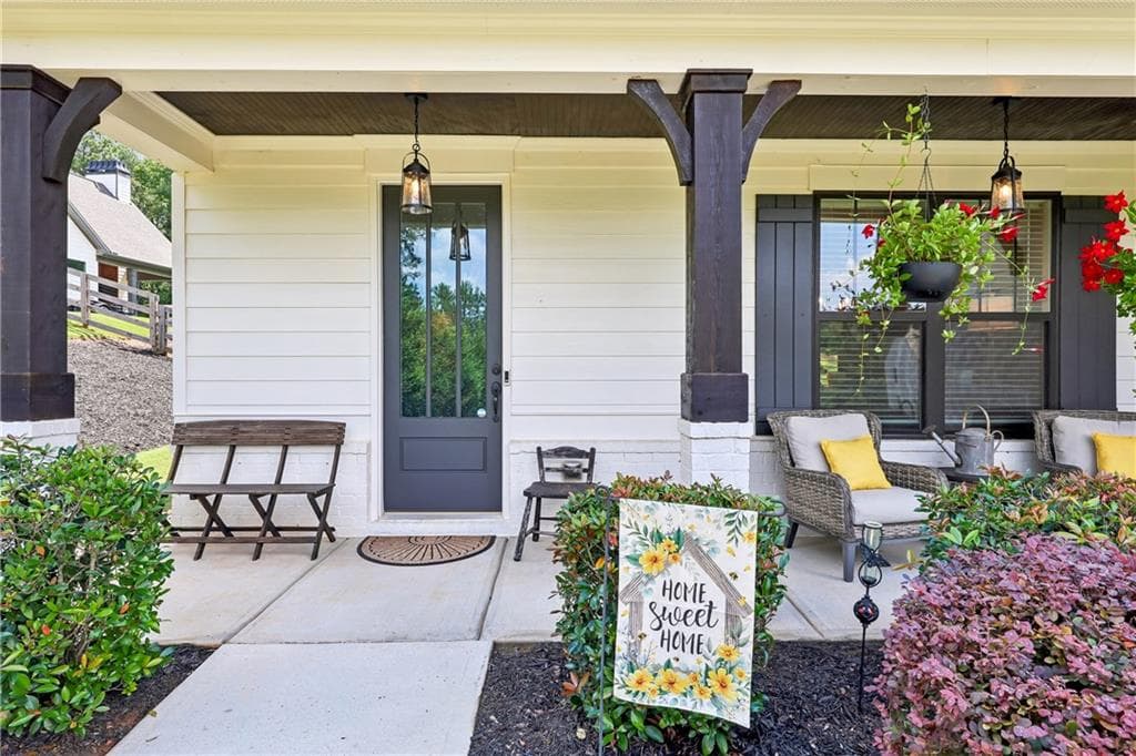 5 bedroom, 4 bathroom, 3,252 sq ft single family residence for sale at 4060 Silverstone Drive, Braselton, GA 30517 — photo 4