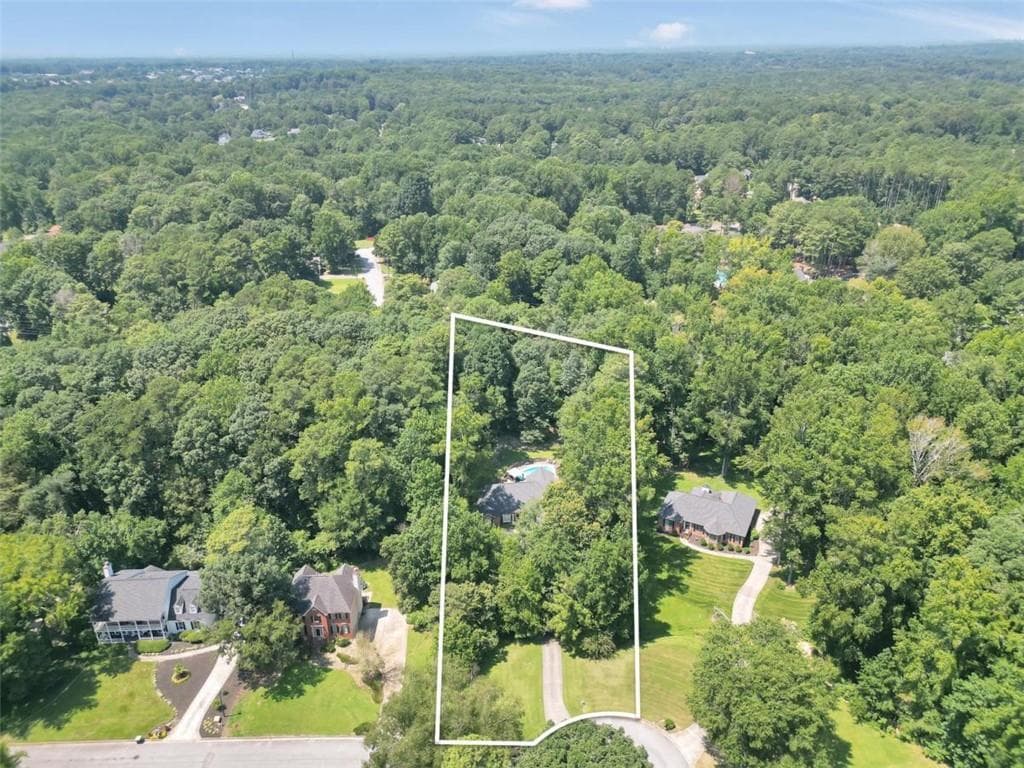 4 bedroom, 3 bathroom, 2,437 sq ft single family residence for sale at 2434 Creekside Trace, Jonesboro, GA 30236 — photo 4
