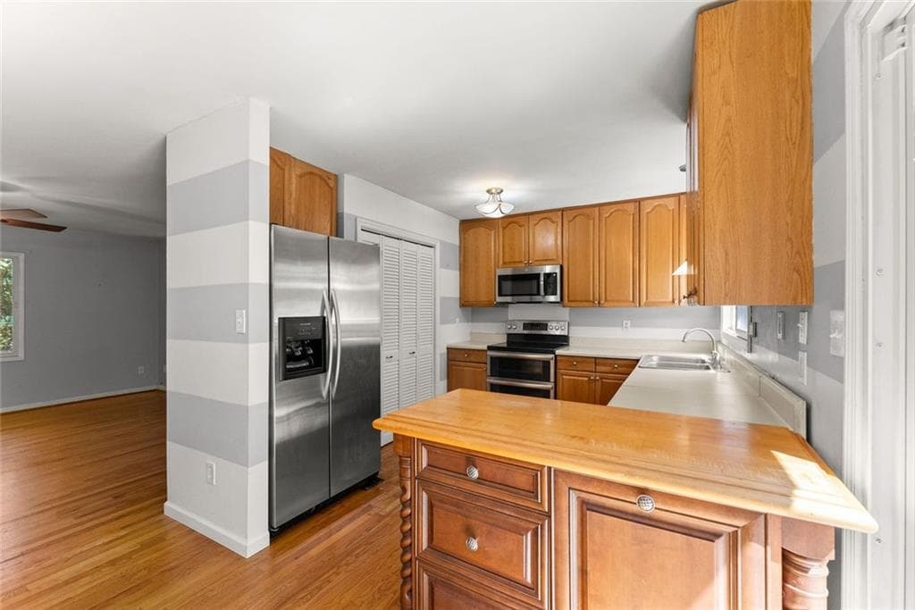 3 bedroom, 2 bathroom, 1,660 sq ft single family residence for sale at 1725 Gordon Road, Cumming, GA 30040 — photo 2