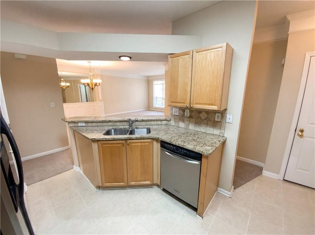 3 bedroom, 2 bathroom, 1,458 sq ft condominium under contract at 522 Sandringham Drive 522, Alpharetta, GA 30004 — photo 10
