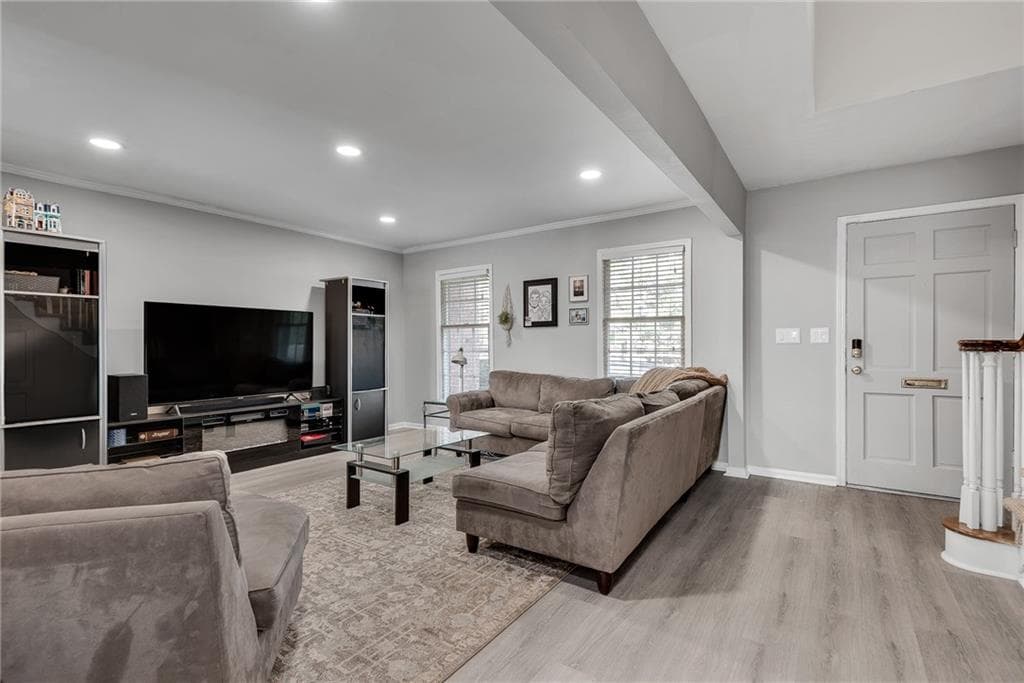 3 bedroom, 3 bathroom, 1,534 sq ft townhouse for rent at 6520 Roswell Road 11, Sandy Springs, GA 30328 for $2,500 a month — photo 4