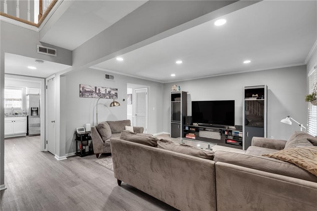 3 bedroom, 3 bathroom, 1,534 sq ft townhouse for rent at 6520 Roswell Road 11, Sandy Springs, GA 30328 for $2,500 a month — photo 5
