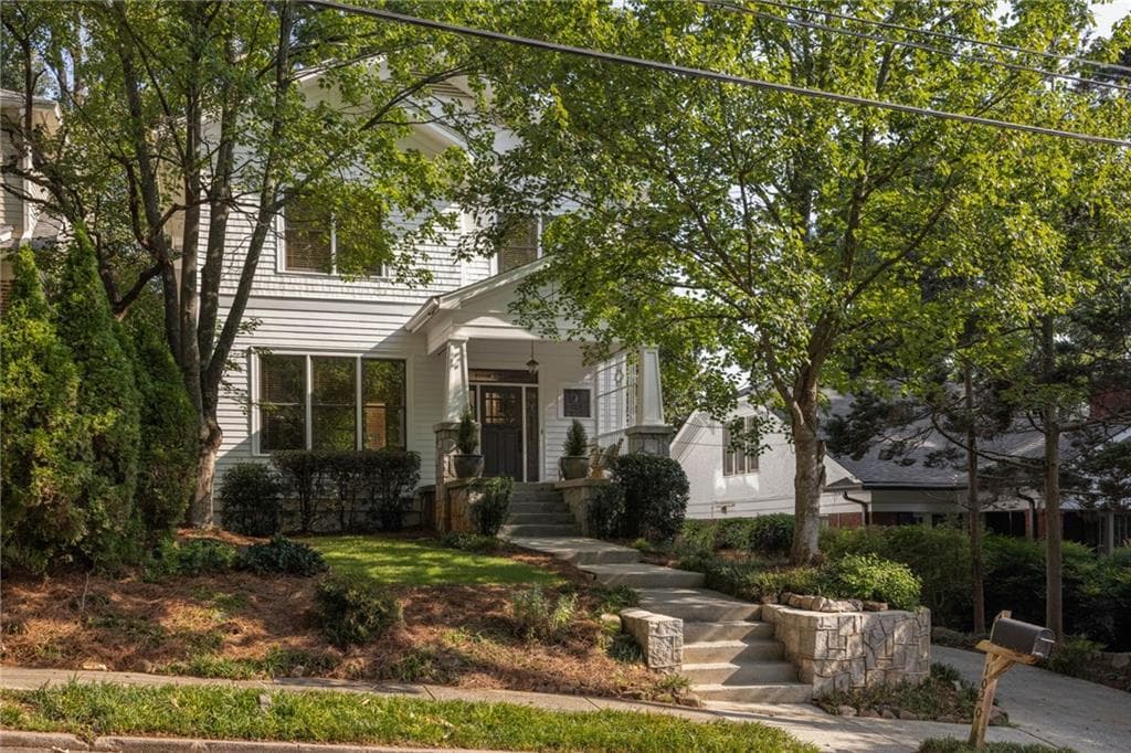 4 bedroom, 4 bathroom, 3,602 sq ft single family residence under contract at 1020 Mclynn Avenue, Atlanta, GA 30306 — photo 2