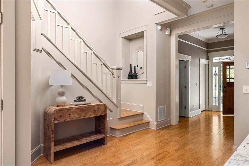 4 bedroom, 4 bathroom, 3,602 sq ft single family residence under contract at 1020 Mclynn Avenue, Atlanta, GA 30306 — photo 5