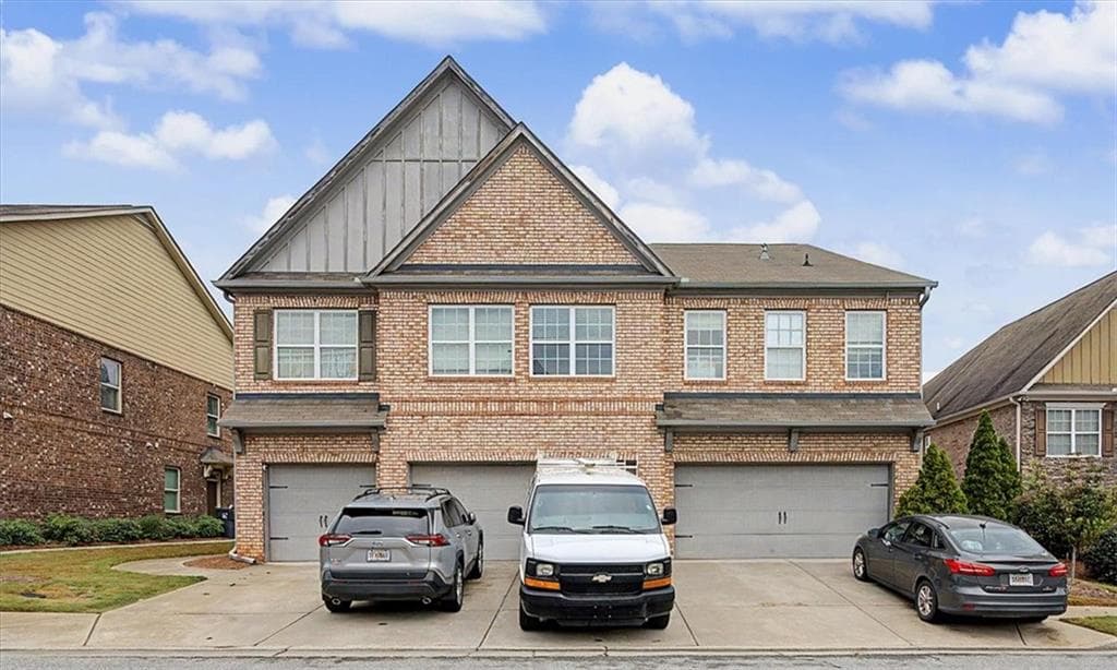 2 bedroom, 2 bathroom, 1,178 sq ft townhouse for sale at 805 Pleasant Hill Road 333, Lilburn, GA 30047