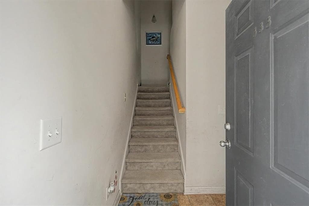 2 bedroom, 2 bathroom, 1,178 sq ft townhouse for sale at 805 Pleasant Hill Road 333, Lilburn, GA 30047 — photo 3