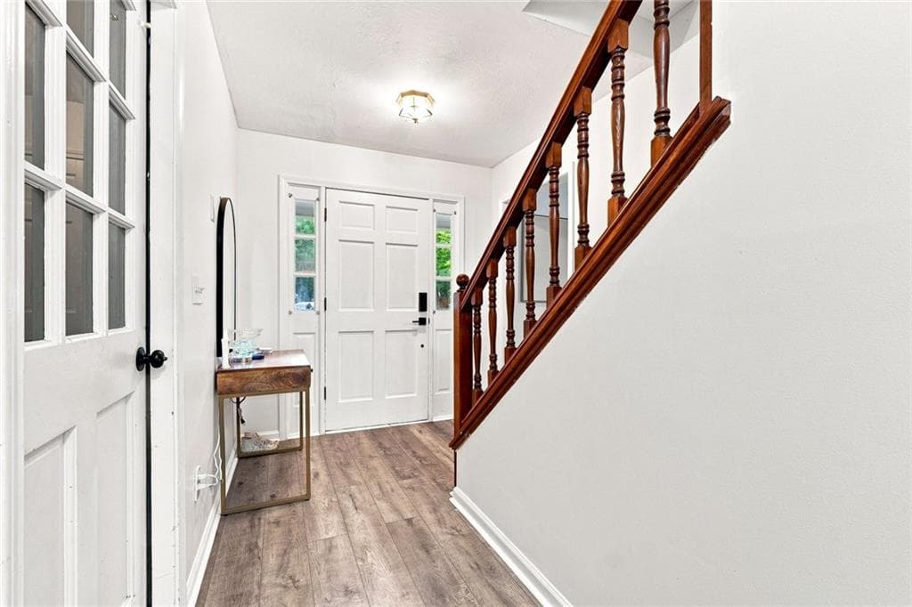 3 bedroom, 3 bathroom, 1,600 sq ft single family residence for sale at 921 Appian Way, Lawrenceville, GA 30046 — photo 3