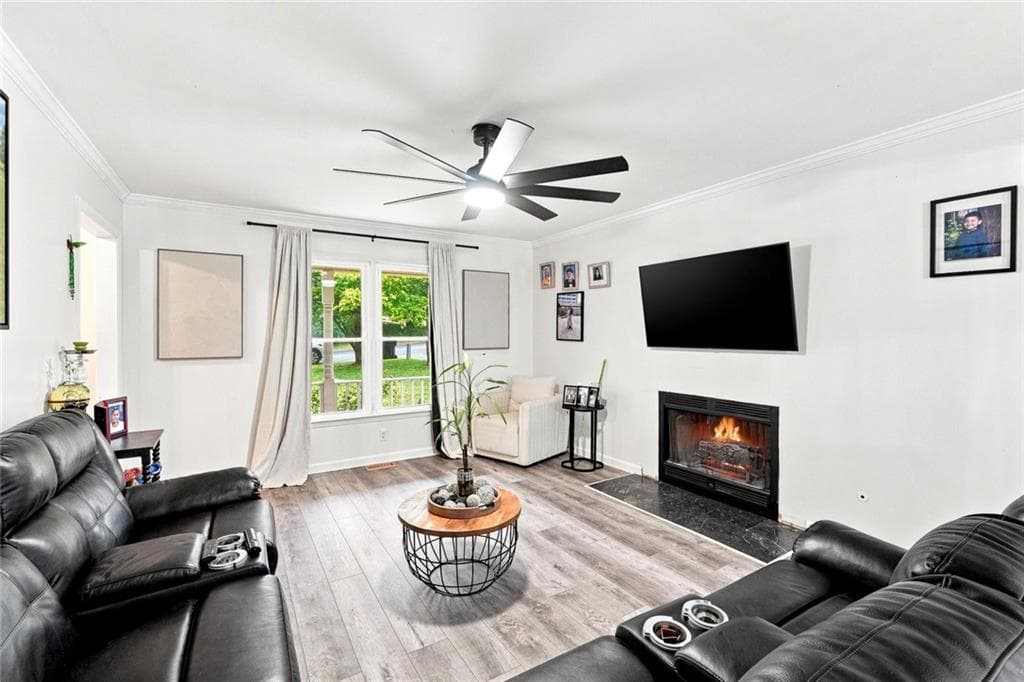 3 bedroom, 3 bathroom, 1,600 sq ft single family residence for sale at 921 Appian Way, Lawrenceville, GA 30046 — photo 7