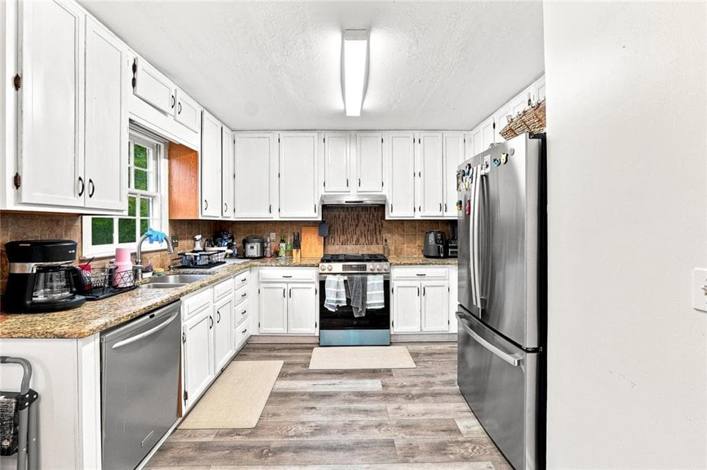 3 bedroom, 3 bathroom, 1,600 sq ft single family residence for sale at 921 Appian Way, Lawrenceville, GA 30046 — photo 10