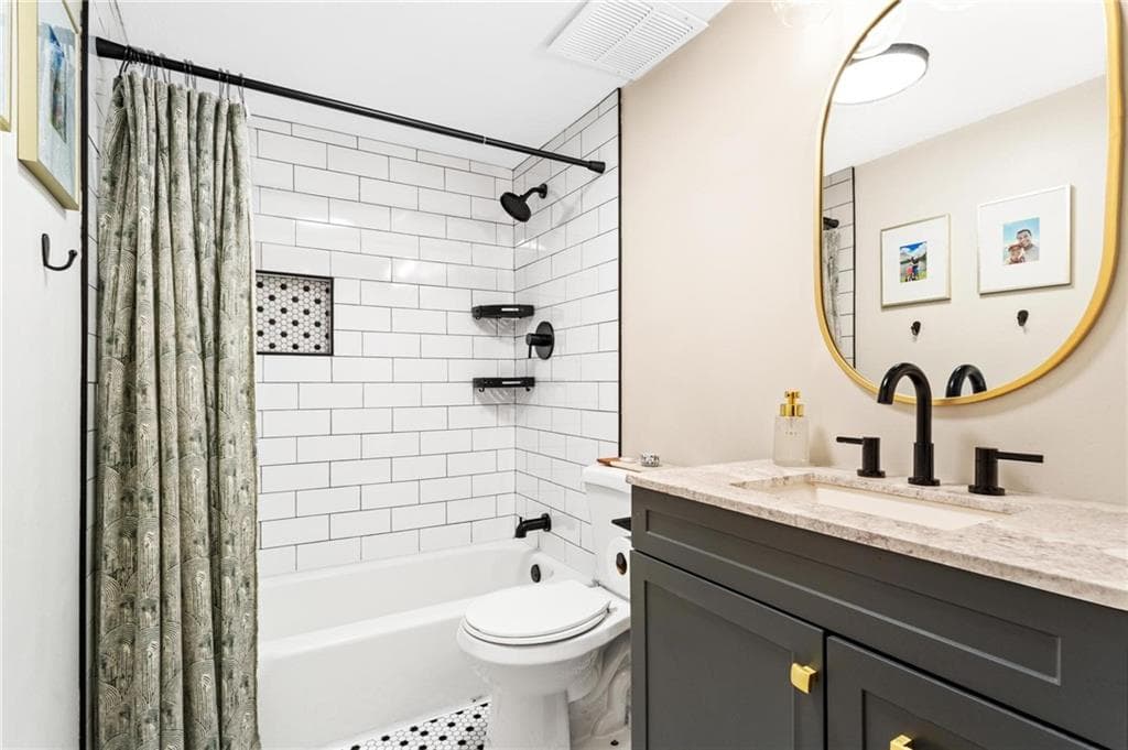 1 bedroom, 1 bathroom, 775 sq ft condominium for sale at 1150 Collier Road A10, Atlanta, GA 30318 — photo 3
