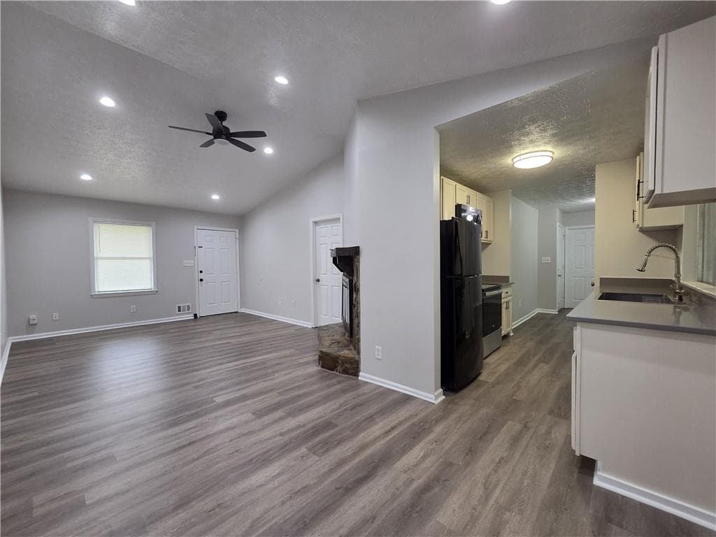 3 bedroom, 2 bathroom, 1,291 sq ft single family residence for rent at 1479 Scenic Highway, Snellville, GA 30078 for $2,100 a month — photo 6